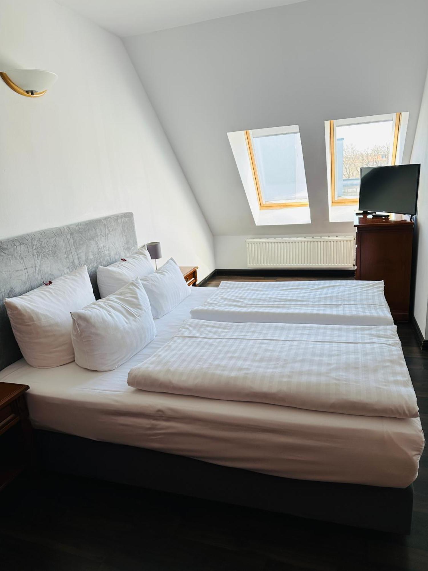 Hotel Am Luisenplatz Poczdam Zewnętrze zdjęcie