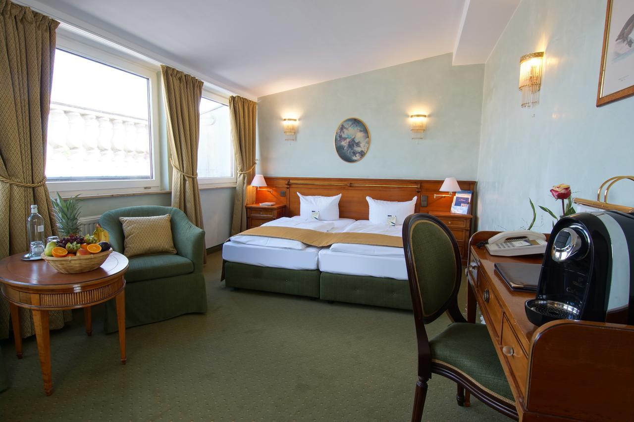Hotel Am Luisenplatz Poczdam Zewnętrze zdjęcie